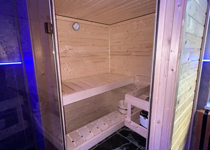 Wellness Mit Whirlpool & Sauna דירה *