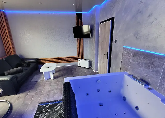 Wellness Mit Whirlpool & Sauna דירה *